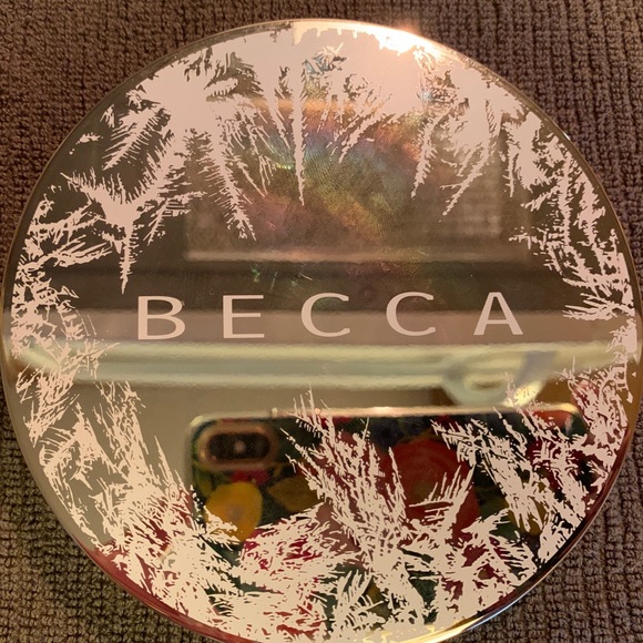 BECCA Apres Ski Glow Eye Lights Palette - Picture 5 of 5